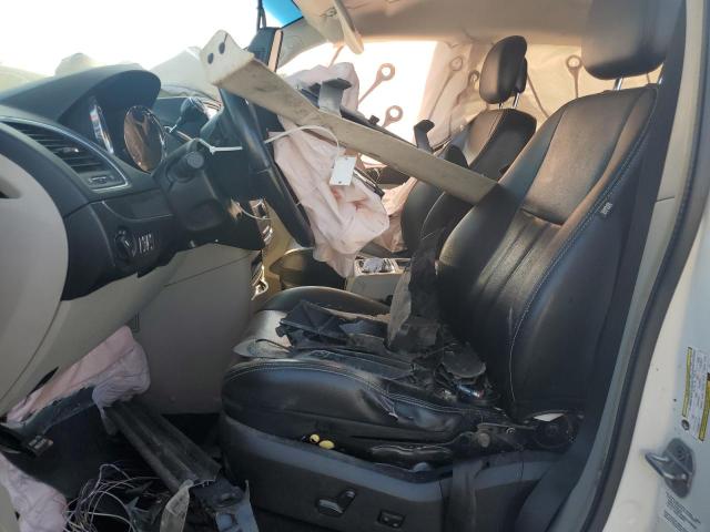 2C4RC1BG8DR517900 - 2013 CHRYSLER TOWN & COU TOURING WHITE photo 7