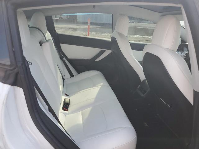 5YJ3E1EB3JF112194 - 2018 TESLA MODEL 3 Beyaz fotoğraf 10