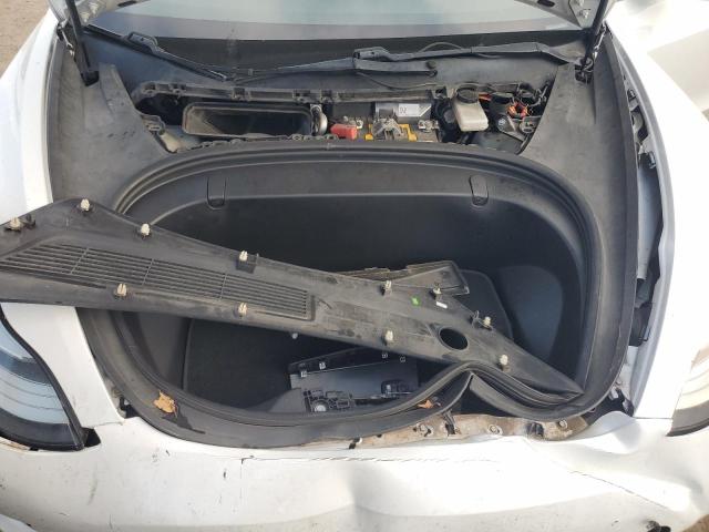 5YJ3E1EB3JF112194 - 2018 TESLA MODEL 3 Beyaz fotoğraf 11