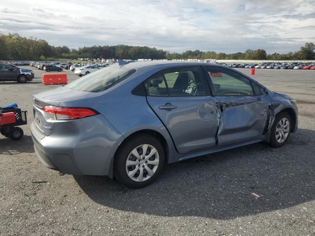 JTDBCMFE8R3068777 - 2024 TOYOTA COROLLA LE Сірий фото 3