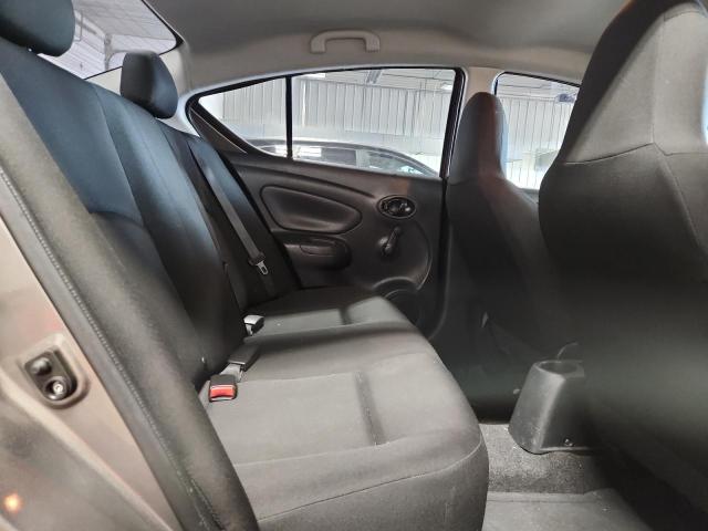 3N1CN7AP5GL875447 - 2016 NISSAN VERSA S GRAY photo 10