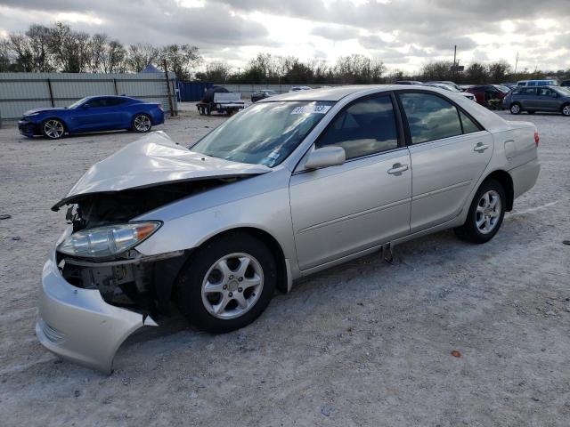 4T1BE32K15U626596 - 2005 TOYOTA CAMRY LE SILVER photo 1