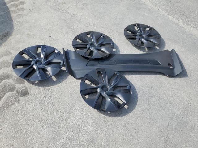 7SAYGAEE0SF245316 - 2025 TESLA MODEL Y Темно-сірий фото 13