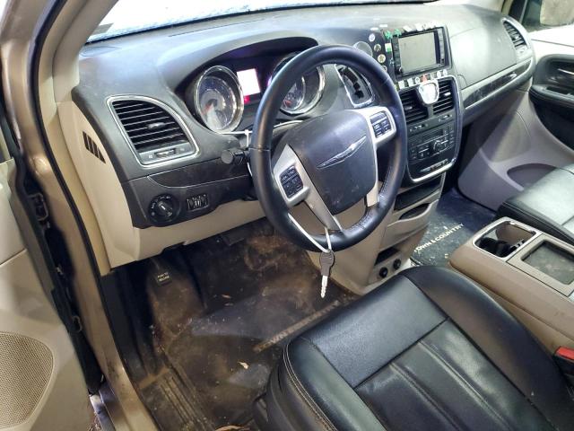 2C4RC1BG7GR128993 - 2016 CHRYSLER TOWN & COU TOURING TAN photo 8