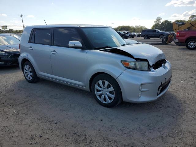 JTLZE4FE2FJ070304 - 2015 TOYOTA SCION XB Silber Foto 4