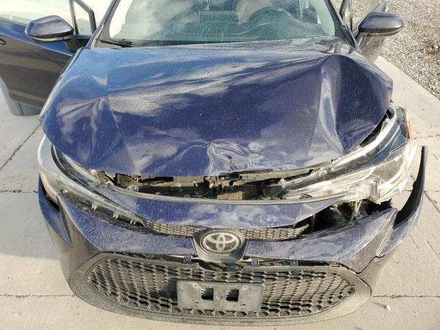 5YFEPRAE7LP034494 - 2020 TOYOTA COROLLA LE Mavi foto 11