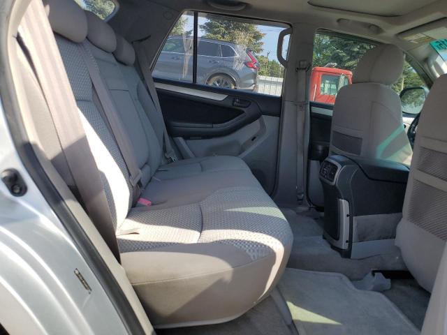 JTEBU14R368057388 - 2006 TOYOTA 4RUNNER SR5 SILVER photo 11
