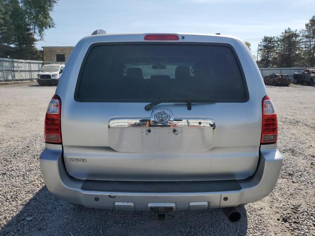 JTEBU14R368057388 - 2006 TOYOTA 4RUNNER SR5 SILVER photo 6