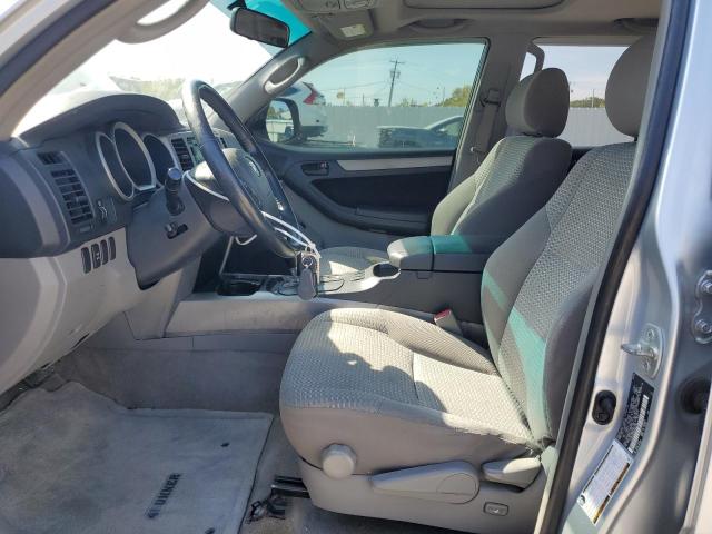 JTEBU14R368057388 - 2006 TOYOTA 4RUNNER SR5 SILVER photo 7