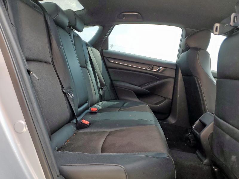 1HGCV1F3XJA178601 - 2018 HOND ACCORD SPORT 银色 照片 10