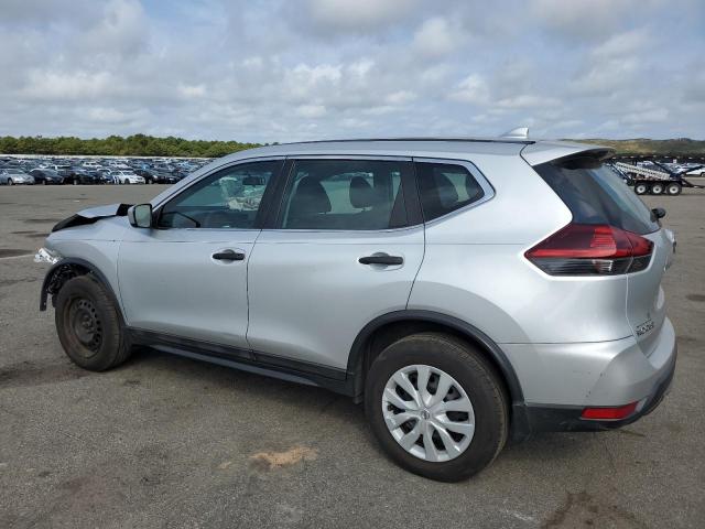 5N1AT2MV9JC738114 - 2018 NISSAN ROGUE S Gümüş foto 2