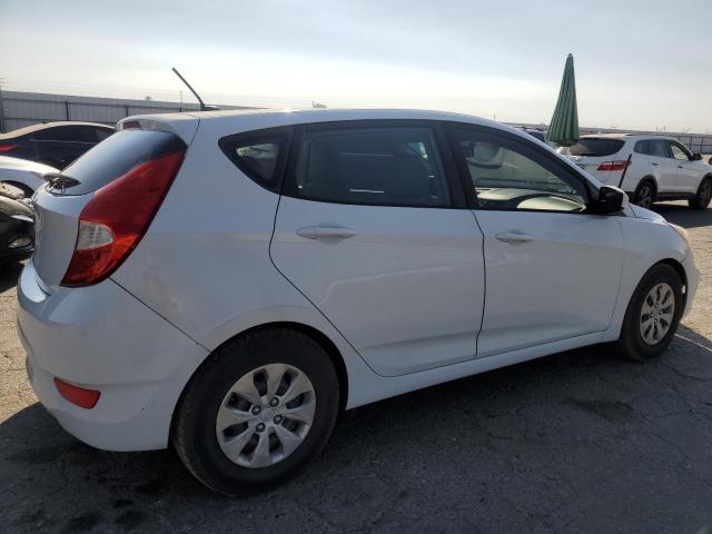 KMHCT5AE7HU363049 - 2017 HYUNDAI ACCENT SE WHITE photo 3