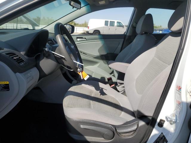 KMHCT5AE7HU363049 - 2017 HYUNDAI ACCENT SE WHITE photo 7