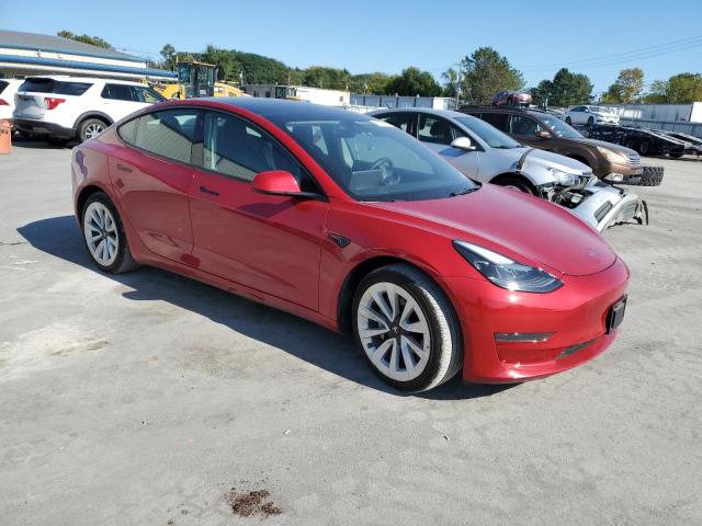 5YJ3E1EBXNF190428 - 2022 TESLA MODEL 3 RED photo 4