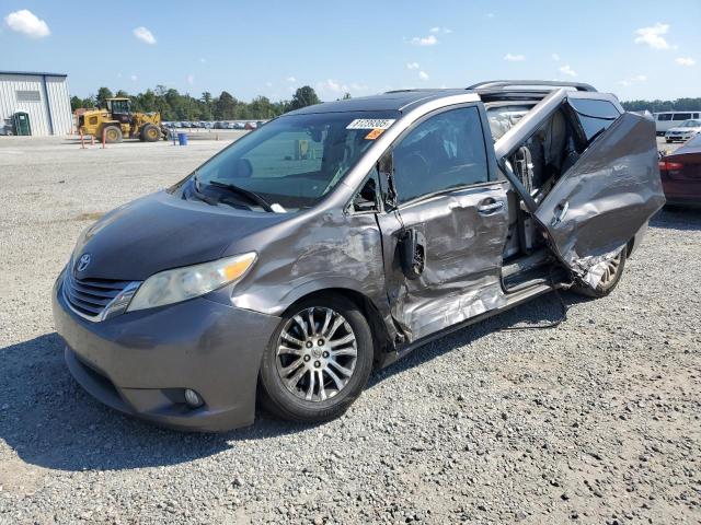2015 TOYOTA SIENNA XLE, 