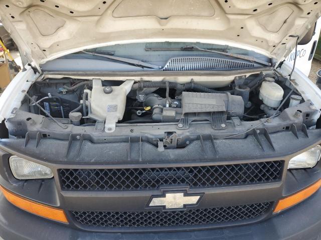 1GCWGFBA6B1122891 - 2011 CHEVROLET EXPRESS G2 WHITE photo 11