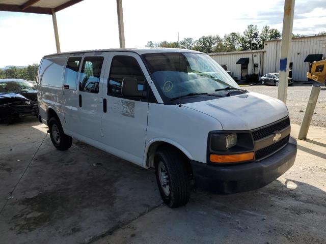 1GCWGFBA6B1122891 - 2011 CHEVROLET EXPRESS G2 WHITE photo 4