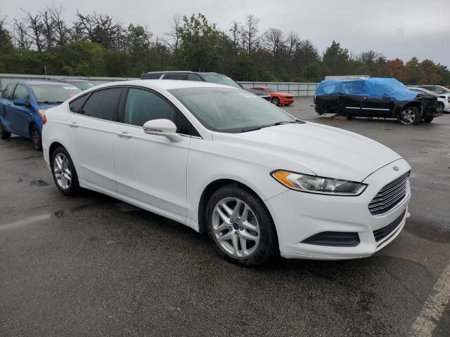 3FA6P0H70GR283118 - 2016 FORD FUSION SE 白色 照片 4