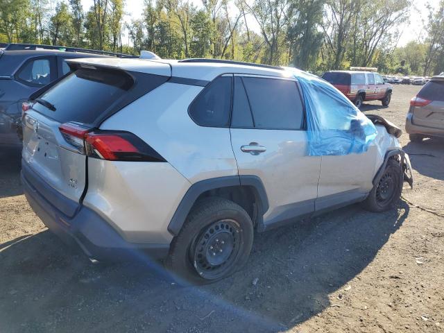 2T3F1RFV7KW025958 - 2019 TOYOTA RAV4 LE Gümüş foto 3