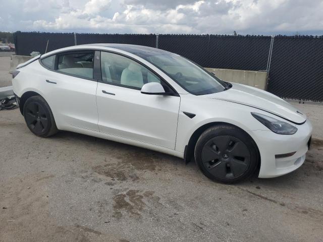 5YJ3E1EA1PF582840 - 2023 TESLA MODEL 3 თეთრი ფოტო 4