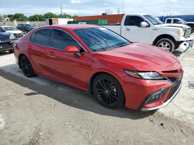 4T1K61AK5RU200788 - 2024 TOYOTA CAMRY XSE RED photo 4