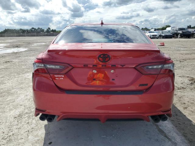 4T1K61AK5RU200788 - 2024 TOYOTA CAMRY XSE RED photo 6