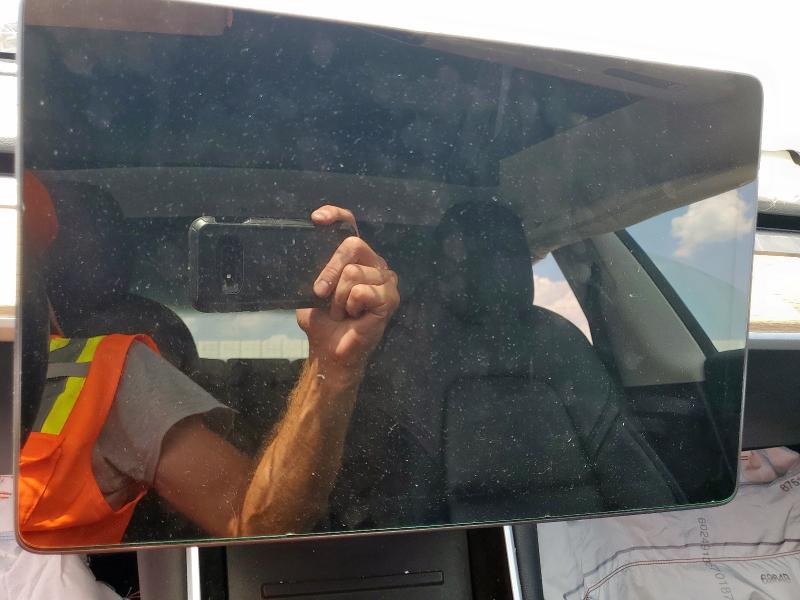 5YJ3E1EA4JF102135 - 2018 TESLA MODEL 3 Szary zdjęcie 9