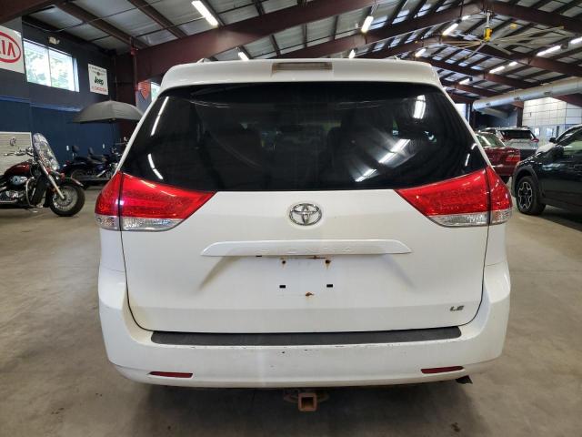 5TDKK3DC8CS183318 - 2012 TOYOTA SIENNA LE أبيض صورة 6