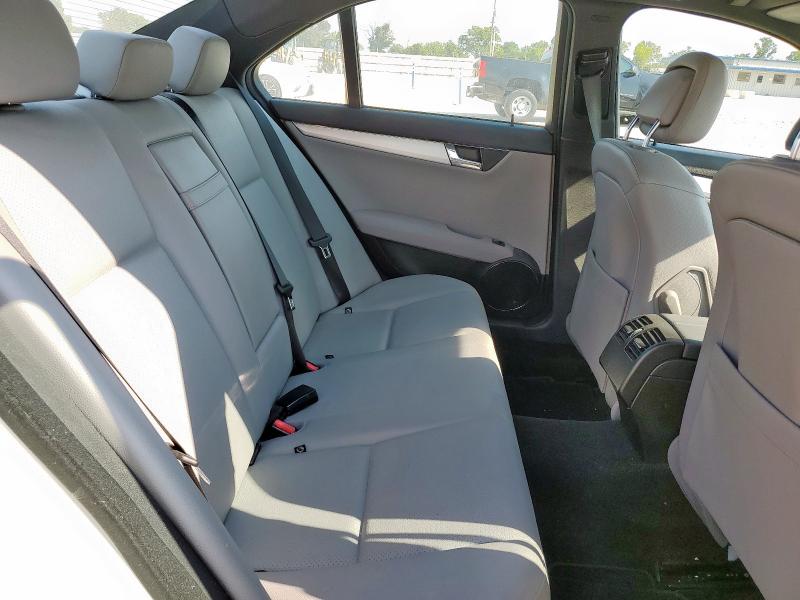 WDDGF81X18F090264 - 2008 MERCEDES-BENZ C 300 4MATIC WHITE photo 10