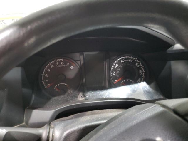 5TFCZ5AN8JX124973 - 2018 TOYOTA TACOMA DOUBLE CAB SILVER photo 9