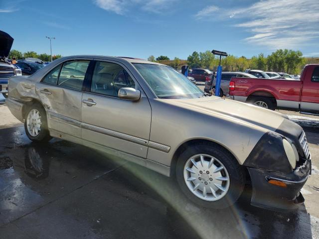 WDBJF65J21B301428 - 2001 MERCEDES-BENZ E 320 أسمر صورة 4