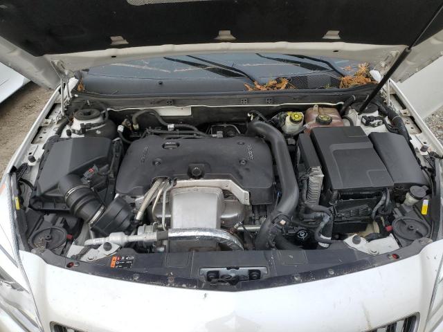 2G4GU5GX1H9111964 - 2017 BUICK REGAL GS თეთრი ფოტო 11