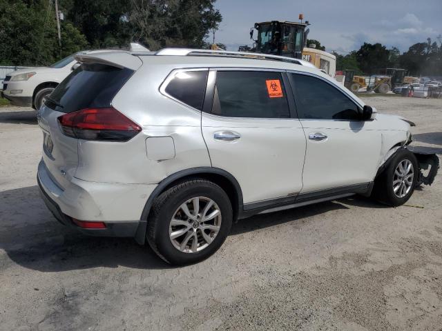 KNMAT2MT8JP578738 - 2018 NISSAN ROGUE S Biały zdjęcie 3