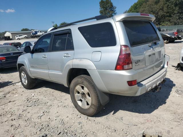JTEBT14R540028389 - 2004 TOYOTA 4RUNNER SR5 فضي صورة 2