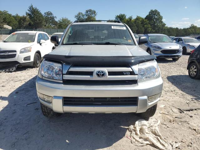JTEBT14R540028389 - 2004 TOYOTA 4RUNNER SR5 فضي صورة 5
