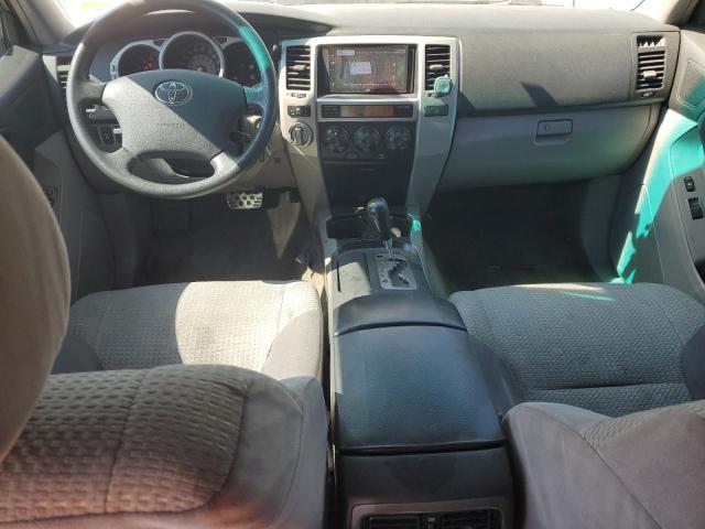 JTEBT14R540028389 - 2004 TOYOTA 4RUNNER SR5 فضي صورة 8