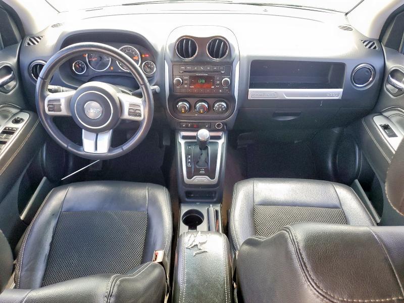 1C4NJCEA5GD675738 - 2016 JEEP COMPASS LATITUDE WHITE photo 8