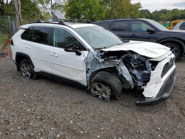 2T3P1RFV4RC455026 - 2024 TOYOTA RAV4 XLE Weiß Foto 4