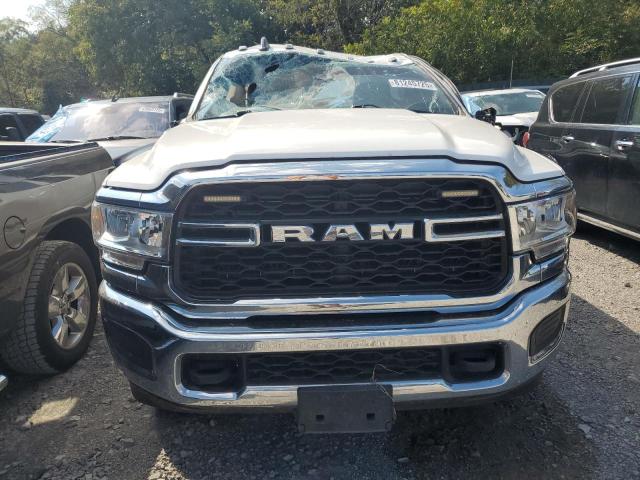 3C6UR5CJ2NG155118 - 2022 RAM 2500 TRADESMAN Ақ фото 5