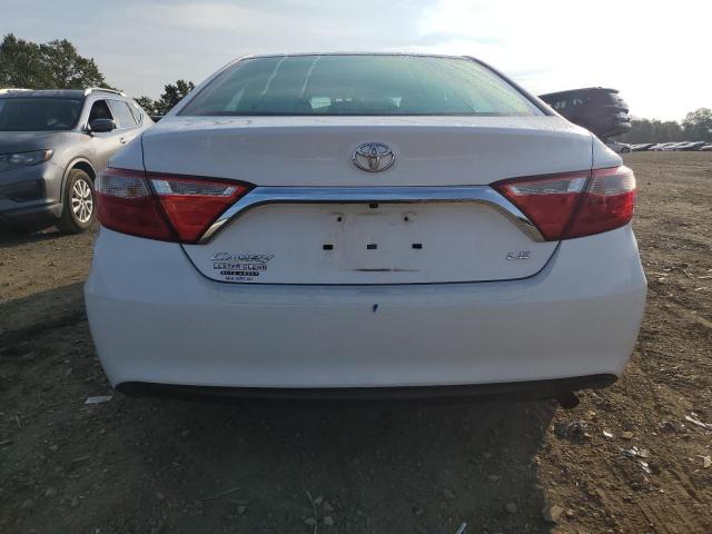 4T1BF1FK2HU442462 - 2017 TOYOTA CAMRY LE თეთრი ფოტო 6