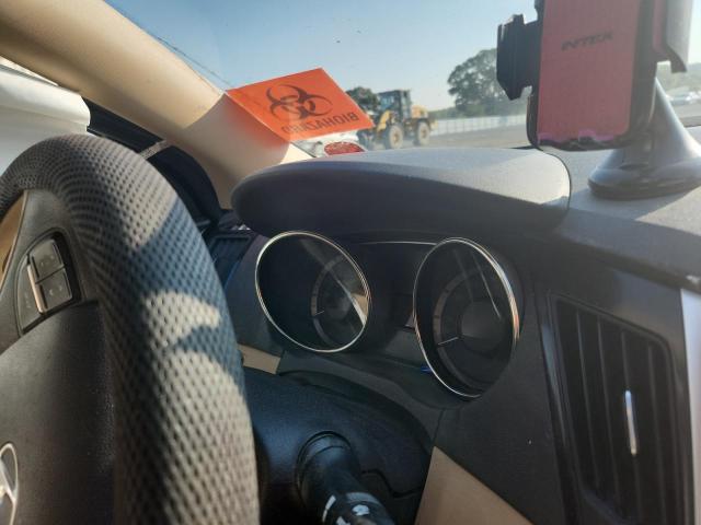 5NPEC4AC4BH272697 - 2011 HYUNDAI SONATA SE Қоңыр фото 9