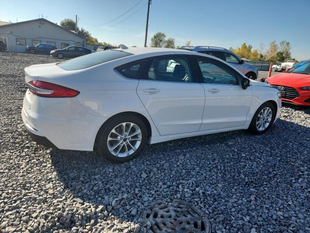 3FA6P0HD8LR261173 - 2020 FORD FUSION SE WHITE photo 3