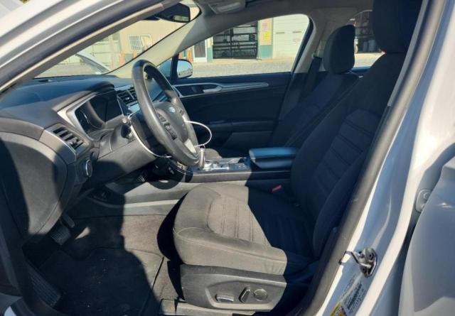 3FA6P0HD8LR261173 - 2020 FORD FUSION SE WHITE photo 7