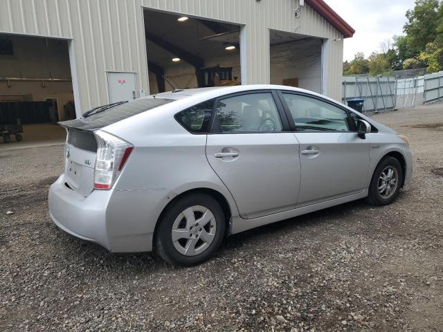 JTDKN3DU4B5347281 - 2011 TOYOTA PRIUS GRAY photo 3