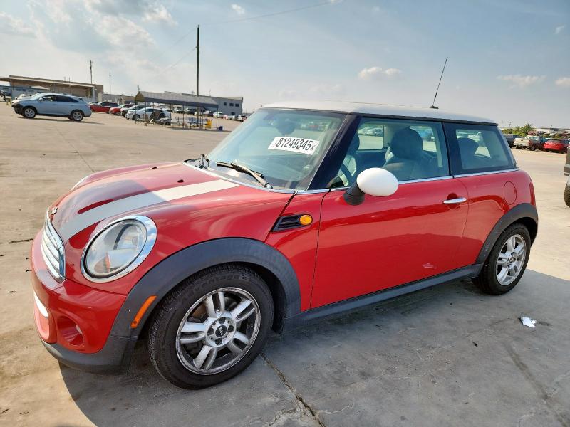 2013 MINI COOPER, 