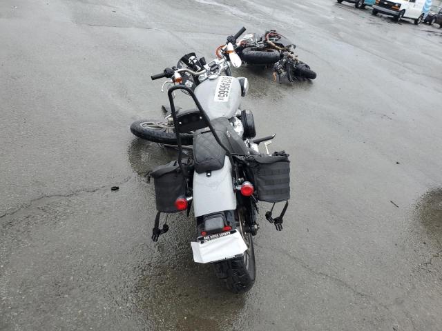 1HD1BVJ20RB040946 - 2024 HARLEY-DAVIDSON FXST ვერცხლისფერი ფოტო 4