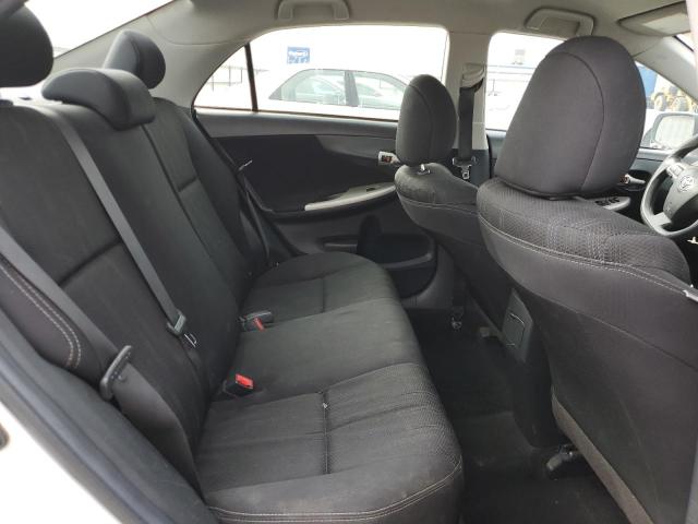 5YFBU4EE5DP100289 - 2013 TOYOTA COROLLA BASE WHITE photo 10