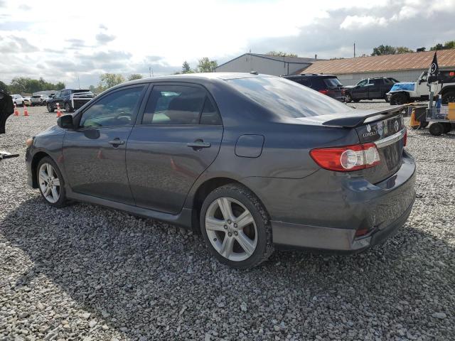2T1BU4EE1DC063418 - 2013 TOYOTA COROLLA BASE Grafit foto 2