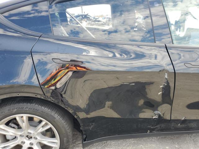 7SAYGDEE6RA237634 - 2024 TESLA MODEL Y 黑色 照片 10
