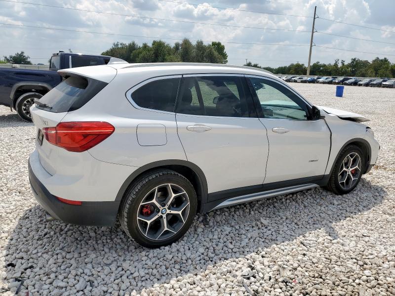 WBXHT3C39H5F76143 - 2017 BMW X1 XDRIVE28I WHITE photo 3